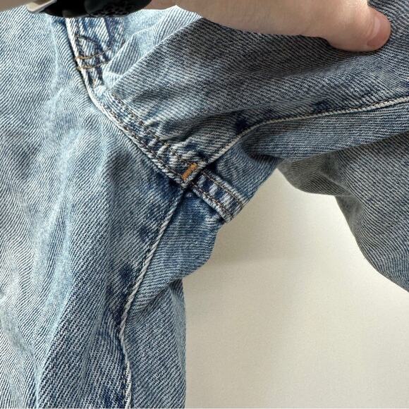 Gap Kids 90s Loose Light Wash Mid Rise Bermuda Distressed Shorts Size 16‎ NWT - Picture 3 of 8